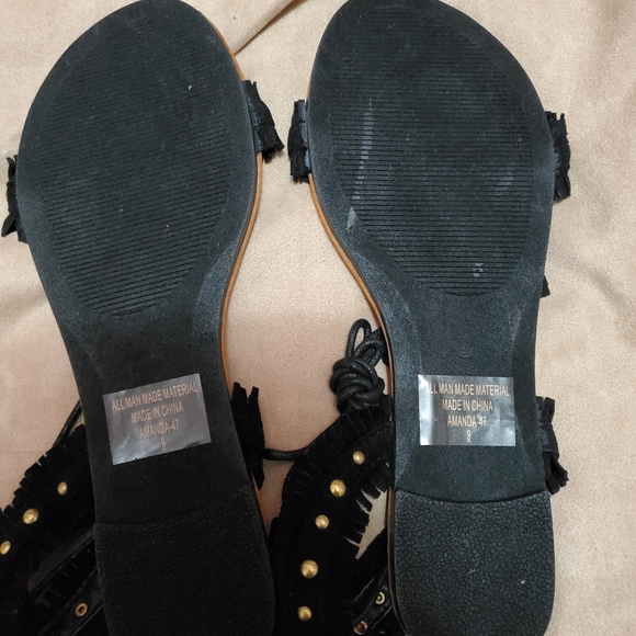 Sandals with tie up laces with tassels - Picture 2 of 5